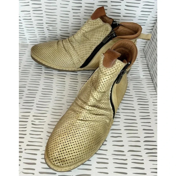 Ethan Valdes Cruise Ankle Boots Tan Beige EU 36/US 5.5-6 - Picture 1 of 9